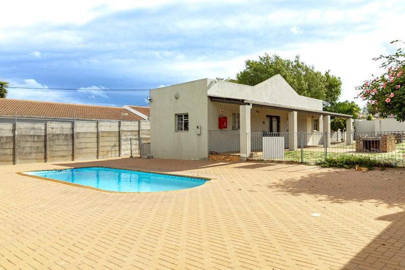 2 Bedroom Property for Sale in Vredekloof East Western Cape